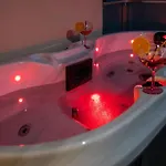 Velvet - With Hot Tub Apartmán *
