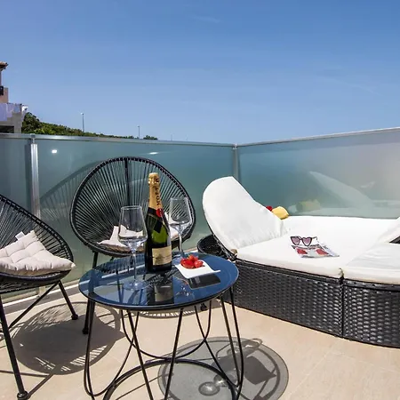 Velvet - With Hot Tub Apartman