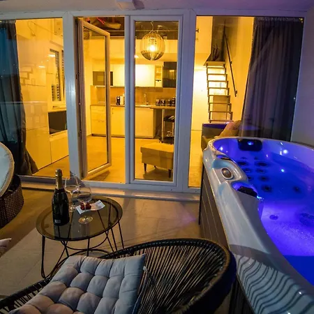 Velvet - With Hot Tub * Ragusa