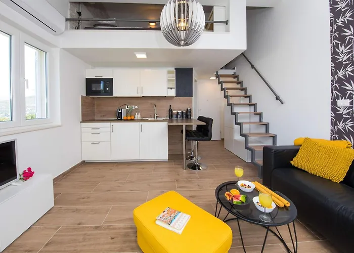 Velvet - With Hot Tub * Ragusa