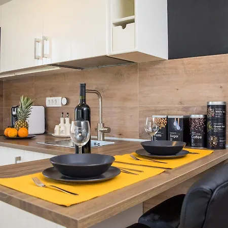 Velvet - With Hot Tub Lejlighed